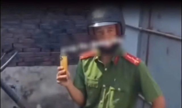 dang-tu-thinh-nhot-canh-sat-trong-nha-nam-2024