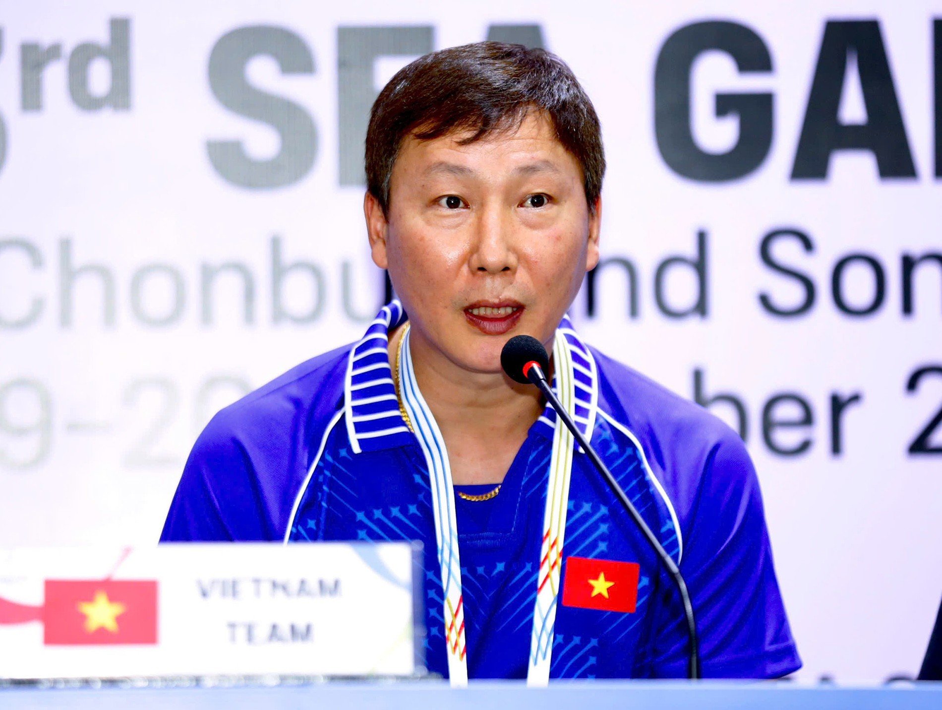 14-1765701138-hlv-kim-sang-sik-muc-tieu-cua-u23-viet-nam-tai-sea-games-33-khong-dung-o-ban-ket.jpg