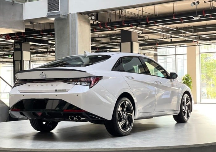 Giá lăn bánh Hyundai Elantra đầu tháng 12/2025 ở mức cực cạnh tranh, ‘gạt giò’ Mazda3 và Kia K3 ảnh 3