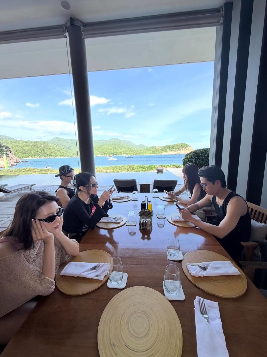 Orange công khai bạn trai