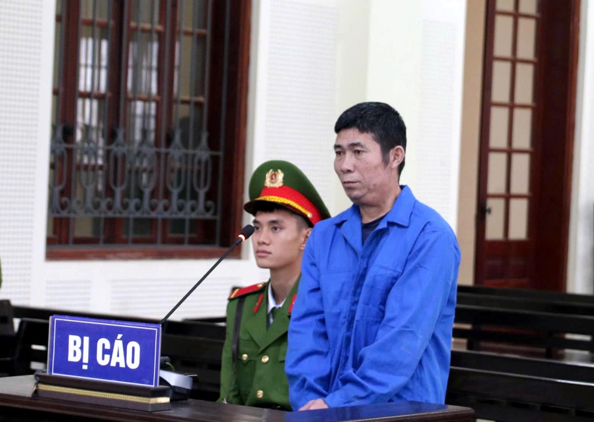 Bị cáo Vi Văn Sơn tại tòa.