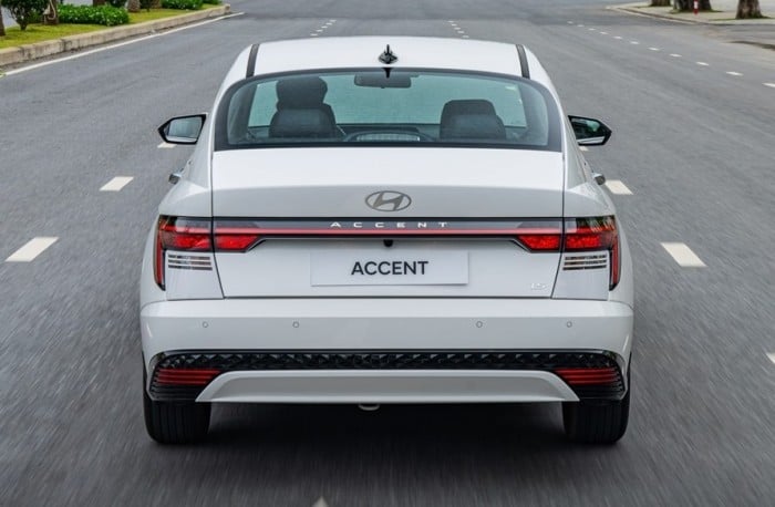 Bảng giá lăn bánh Hyundai Accent cuối tháng 12/2025: Đủ hấp dẫn để hạ gục Honda City và Toyota Vios ảnh 4