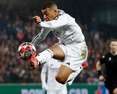 Top 5 cầu thủ bóng đá nam xuất sắc nhất thế giới năm 2025 - Ảnh 4.