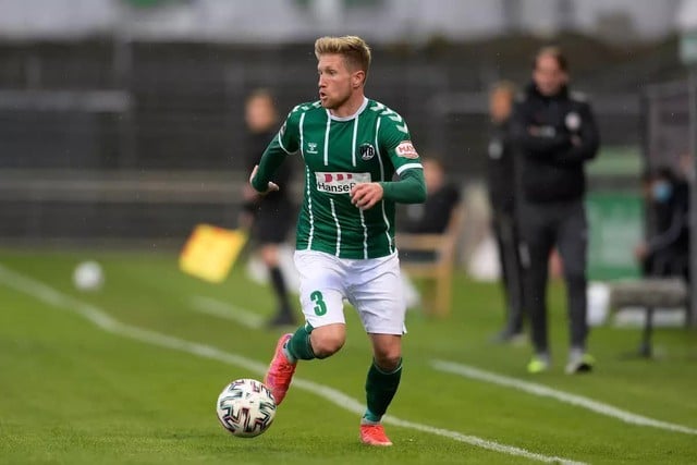 Sốc: Cầu thủ bóng đá ngã từ cáp treo cao 70m xuống đất, tử vong ngay trước mặt vợ- Ảnh 3.