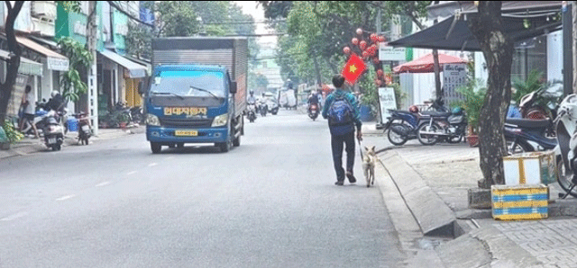 Xot-xa-ve-hoan-canh-nguoi-dan-ong-dat-chu-cho-di-bo-xin-viec-o-tphcm-vo-bo-di-khi-con-moi-4-tuoi-3