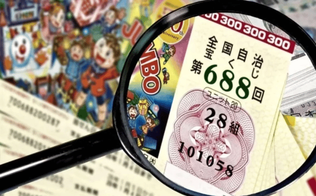 Nguoi-dan-ong-giau-vo-chuyen-trung-so-3-8-trieu-usd-mua-xe-sang-di-du-lich-nhieu-noi-tren-the-gioi-2