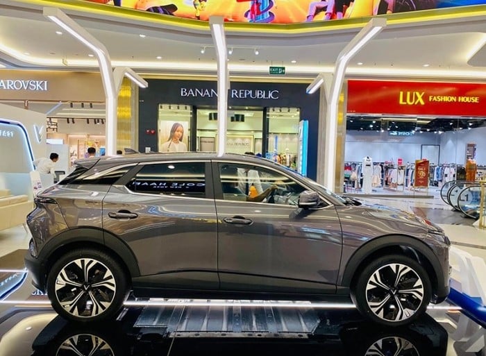 Giá xe VinFast VF 6 lăn bánh cuối tháng 12/2025 ‘siêu hời’ cho khách Việt, đi kèm cực ưu đãi hấp dẫn ảnh 5