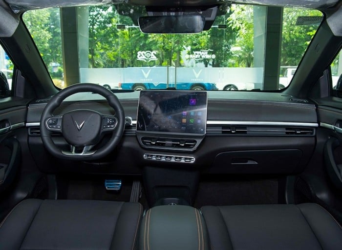 Giá xe VinFast VF 6 lăn bánh cuối tháng 12/2025 ‘siêu hời’ cho khách Việt, đi kèm cực ưu đãi hấp dẫn ảnh 6
