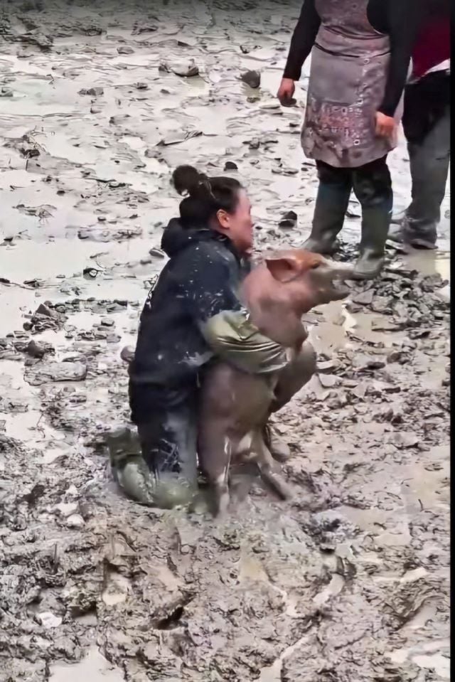 co-gai-bat-lon-o-trung-quoc