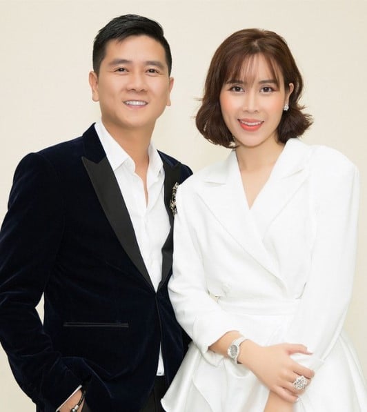 ho-hoai-anh-va-luu-huong-giang-chinh-thuc-tai-hop-sau-3-nam-ruoi-xay-ra-on-ao-o-tay-ban-nha-5