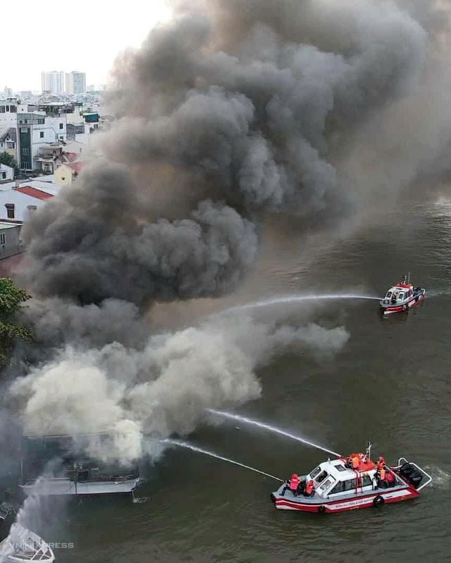 chay-du-thuyen-song-sai-gon-5