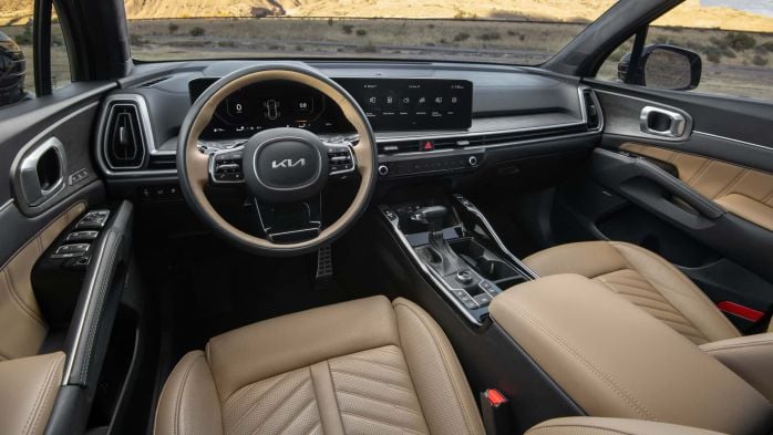 Kia Sorento ưu đãi khủng hạ giá lăn bánh đầu tháng 1/2026, đánh bại Toyota Fortuner và Ford Everest ảnh 4
