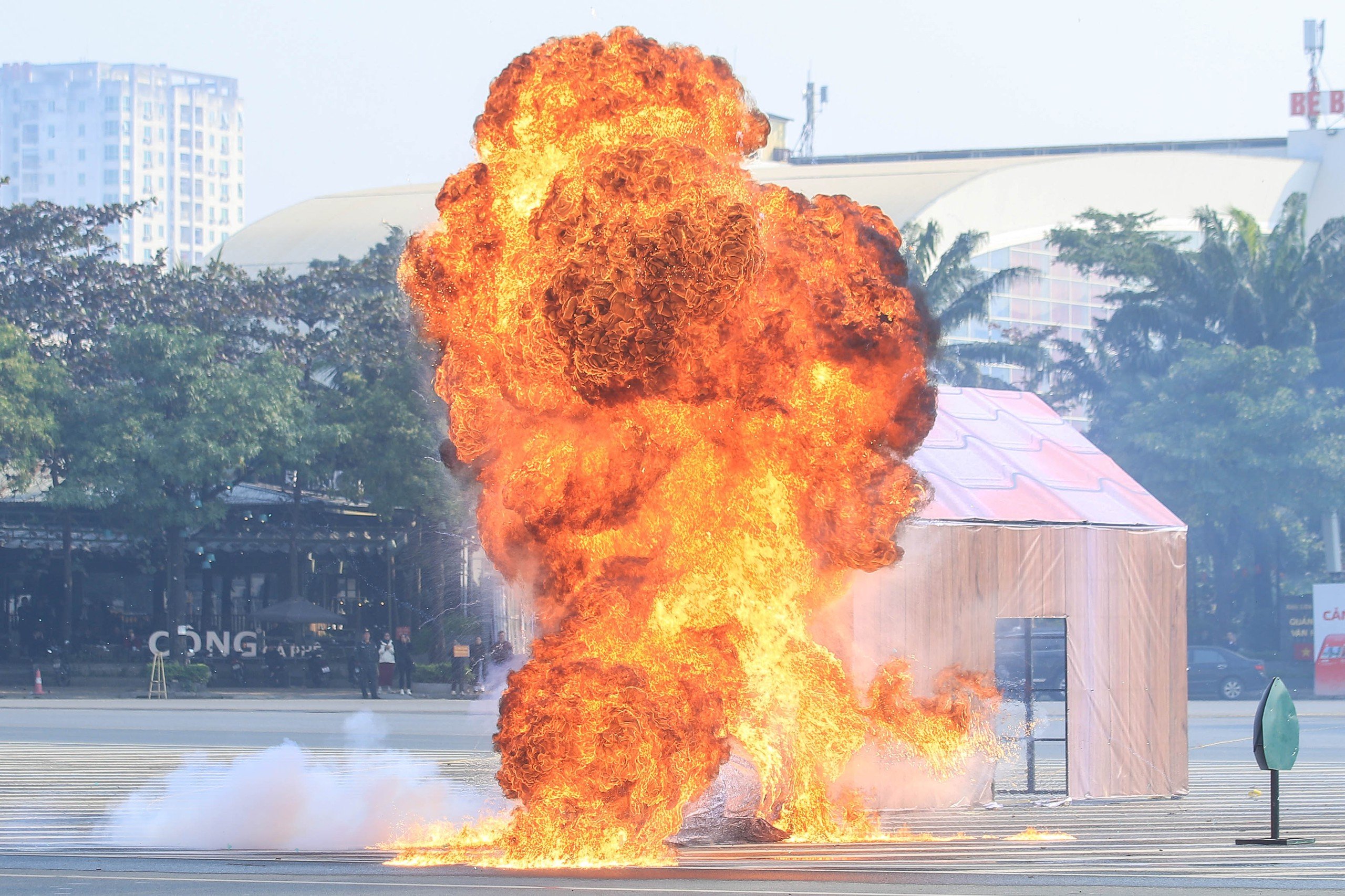 Cảnh sát bảo vệ Đại hội XIV của Đảng: Sự kiện phô diễn sức mạnh an ninh - Ảnh 16.