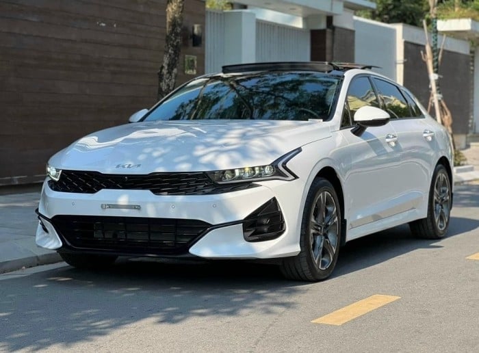 Toyota Camry coi chừng, Kia K5 đang có giá lăn bánh rất rẻ nhờ hưởng ưu đãi khủng đầu tháng 1/2026 ảnh 2