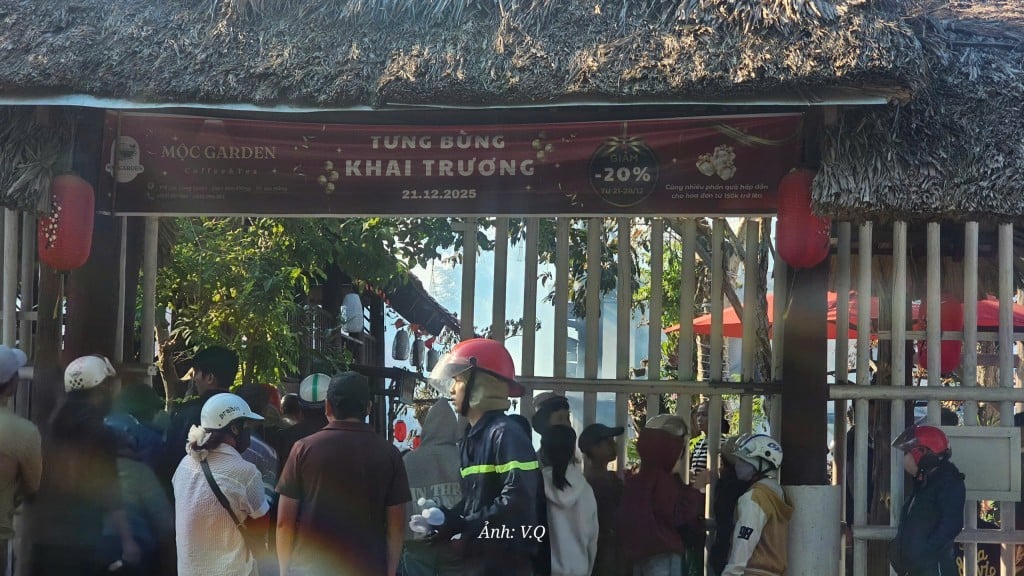 Quán cà phê mới khai trương đã chìm trong biển lửa ở Đà Nẵng: Cận cảnh hiện trường xót xa- Ảnh 4.