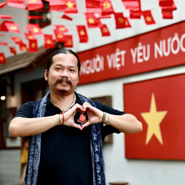 Hoang-hoa-trung-chu-du-an-nuoi-em-dong-loat-bi-ren-ten-tren-cac-page-lon-ro-tin-don-gap-bien-lon-4