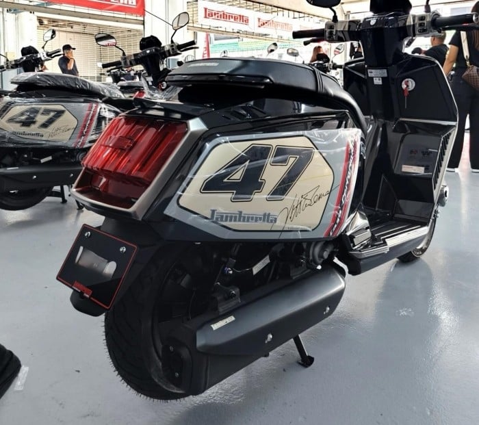 Lambretta-X300-Casa-Limited-Edition-1