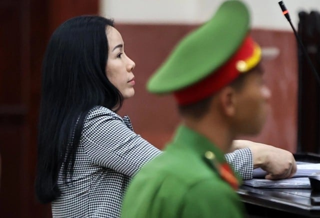 nguyen-phuong-hang-4