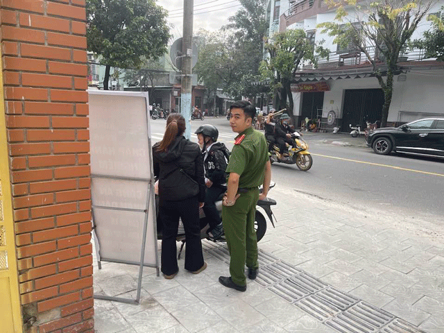 Cong-an-phuong-an-khe-thong-tin-nguyen-nhan-khien-cau-be-nhat-quyet-khong-di-hoc-bi-me-be-len-phuong-2