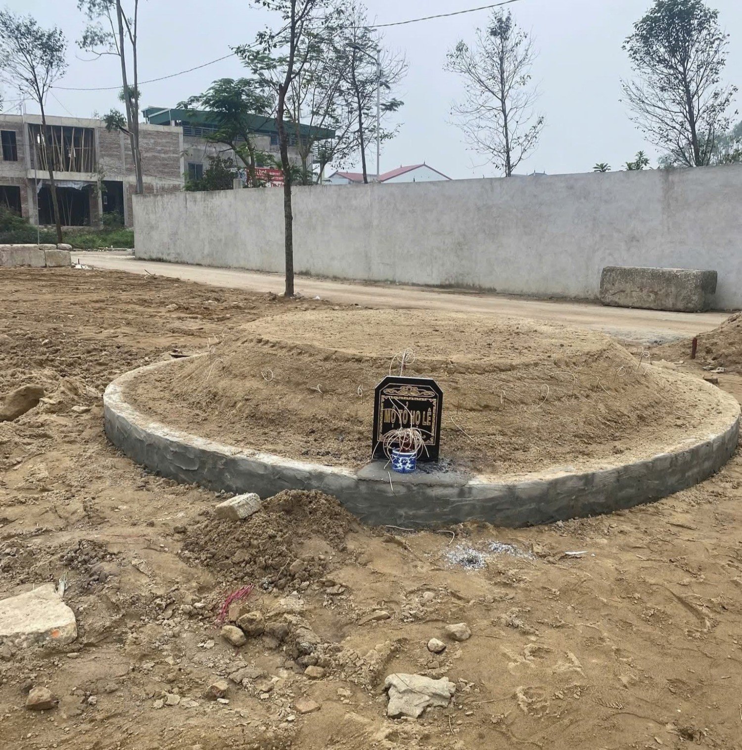 a mộ tổ2.jpg