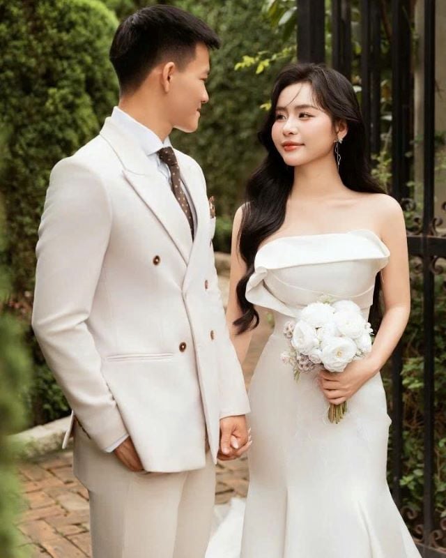 nguyen-thanh-nhan-va-vo-nguoi-mau-2