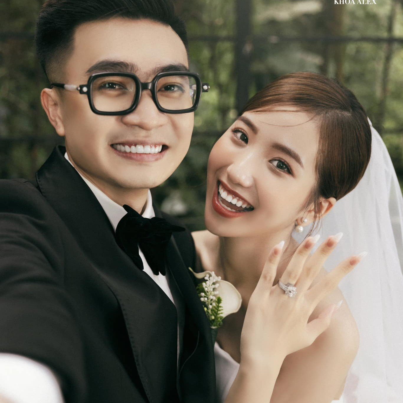 Huyền 204 và Xoài Non: 18 tuổi lấy chồng thiếu gia, 4 năm sau 