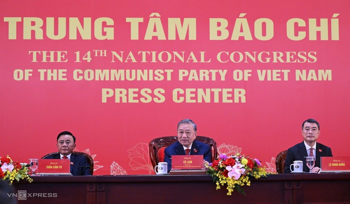 23-1769160753-tong-bi-thu-to-lam-chu-tri-hop-bao-cong-bo-ket-qua-dai-hoi-xiv-cua-dang.jpg