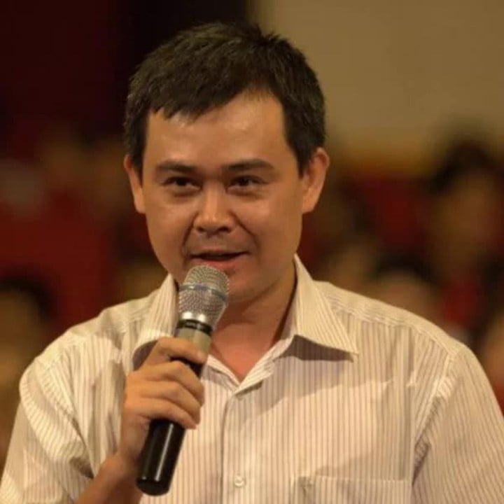 Nam NSƯT chuyên vai 'ông trùm' phim giờ vàng VTV, ngoài đời bán bánh canh - Ảnh 1.