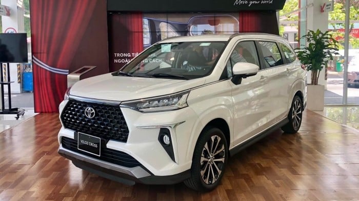 Toyota Veloz Cross tung ưu đãi khủng giảm giá lăn bánh cuối tháng 1/2026, hạ gục Mitsubishi Xpander ảnh 3