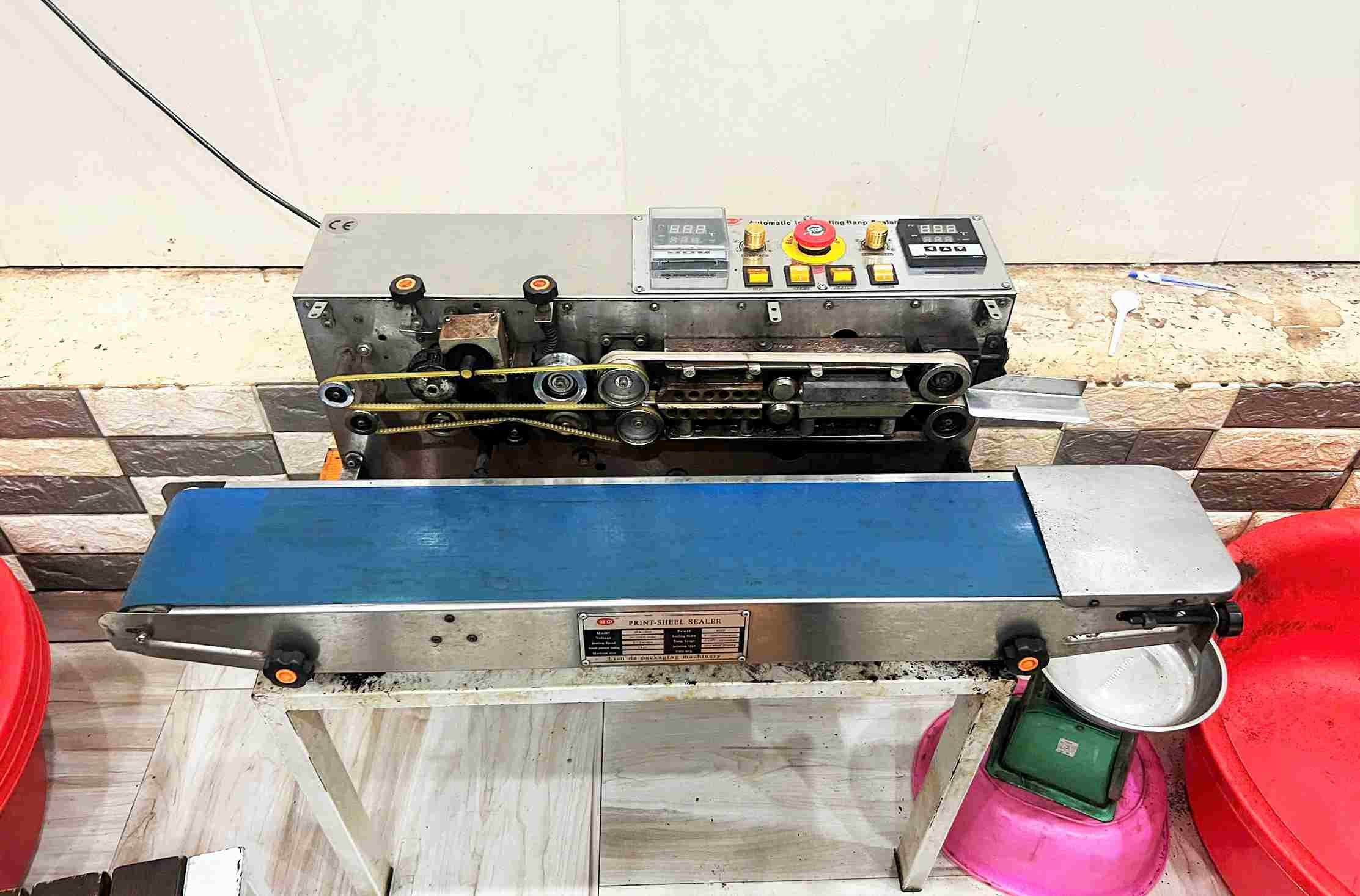 Máy đóng gói cà phê giá rả tại Công ty