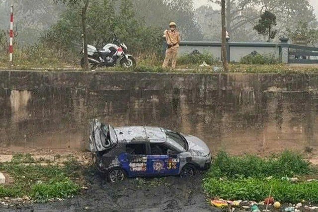 o-to-lao-xuong-song-nhue-2