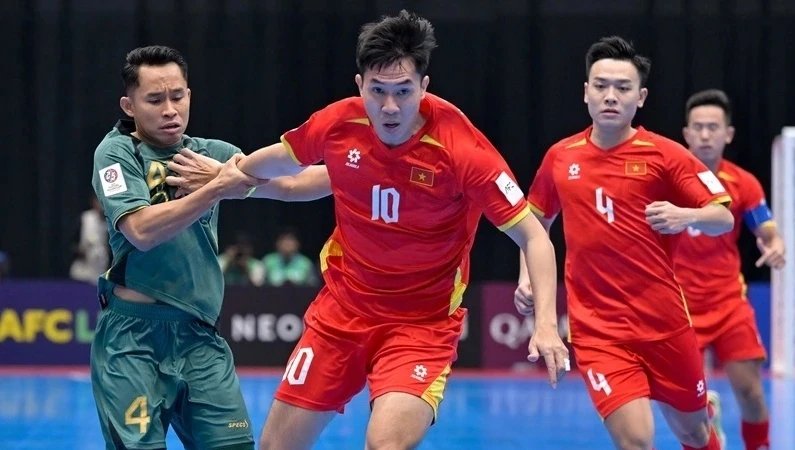 03-1770130899-futsal-viet-nam-guc-nga-truoc-chu-nha-indonesia-tai-tu-ket-chau-a.jpg