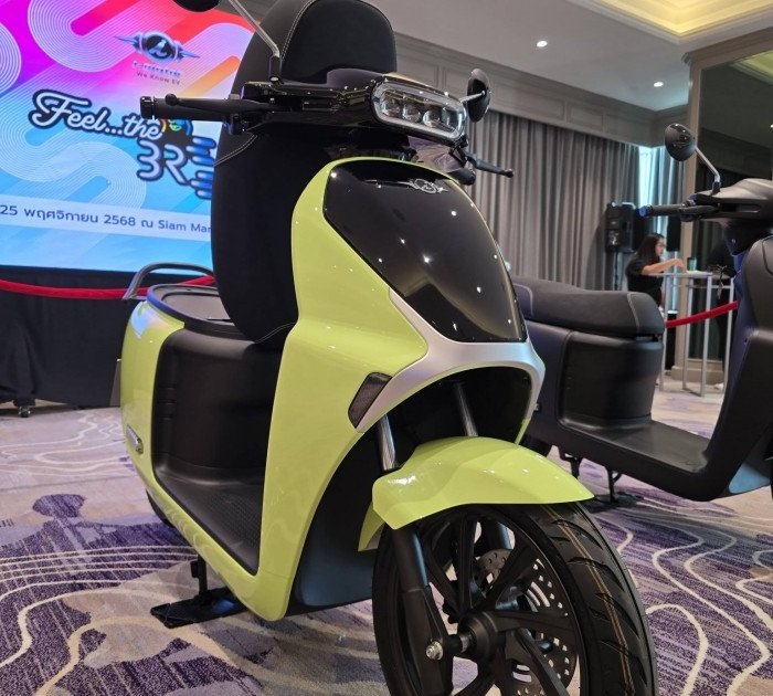 Tuyên chiến Honda Vision, 
