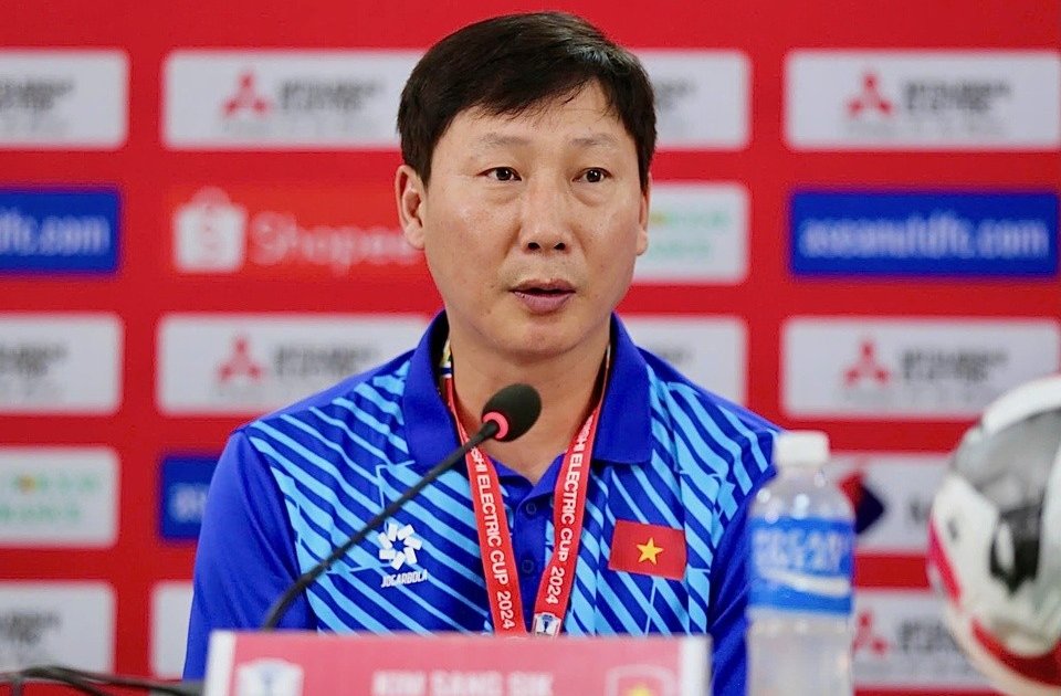 HLV Kim Sang-sik gửi lời xin lỗi sau thất bại tại bán kết: 