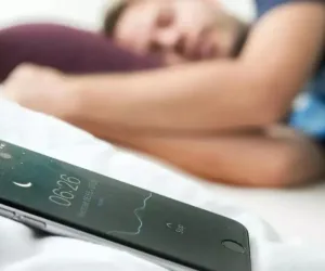 Điều gì sẽ xảy ra nếu sử dụng iPhone trước khi ngủ?