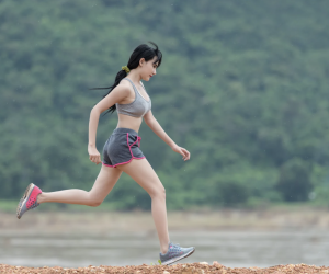 2 người nhập viện sau khi chạy bộ, bác sĩ cảnh báo sai lầm phổ biến