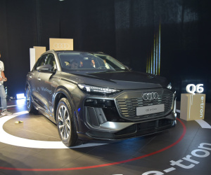 Audi Q6 e-tron ra mắt Việt Nam: Giá 3,199 tỷ đồng, đèn LED tùy biến lần đầu xuất hiện, chạy 583km/sạc, sạc 2 năm không tốn tiền