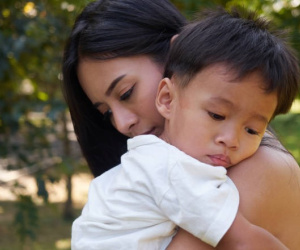 Tại sao 3 kiểu bà mẹ "siêng năng hết phần thiên hạ" này vẫn không thể nuôi dạy con cái xuất sắc?
