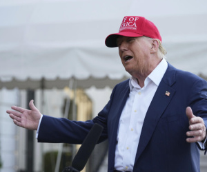 Tổng thống Donald Trump ký thư thông báo thuế cho 12 nước