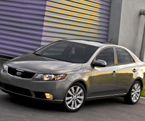 4 mẫu sedan giá rẻ 15 năm tuổi nhưng kiểu dáng vẫn khiến nhiều người trầm trồ