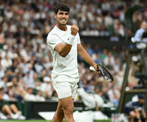 Alcaraz 'thổi bay' Rublev, đoạt vé tứ kết Wimbledon 2025