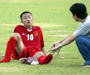 Tiền vệ Việt kiều được tung hô ở trời Âu và cái kết đắng ngắt sau... 1 buổi tập tại Việt Nam