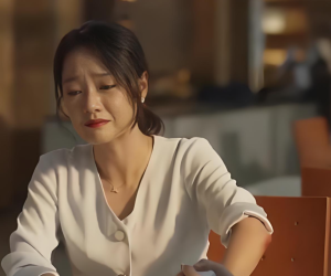 Biết thông gia lục đục đòi ly hôn, mẹ chồng nói một câu mà tôi xấu hổ muốn độn thổ
