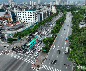 Chính thức phân làn trên đường Võ Chí Công: Người đi ô tô cần lưu ý gì?