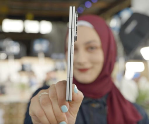 "Galaxy Z Fold 7 mỏng đến nỗi tôi quên nó là điện thoại gập"