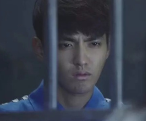 Thảm cảnh của Ngô Diệc Phàm sau song sắt: Mẹ đi tù, cha ruồng bỏ, đến 1 người thăm nuôi cũng không có