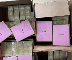 Sở Y tế TPHCM đề nghị công an cung cấp thông tin vụ 10.000 chai nước hoa giả