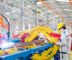 Tăng trưởng GDP đạt mức cao nhất trong gần hai thập kỷ, các chuyên gia quốc tế bình luận ra sao về kỷ lục này của Việt Nam?