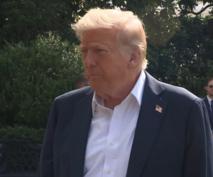 Ông Trump công bố mức thuế 30% với hàng hóa nhập từ EU và Mexico