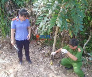 Kiểm sát khám nghiệm hiện trường vụ thanh niên dùng súng bắn Công an